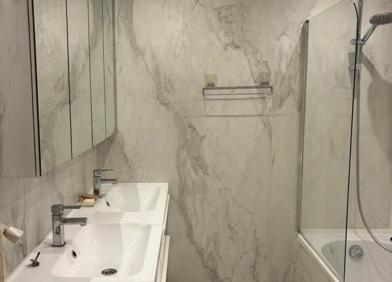 3 Bedroom Eiffel Tower Apartment Paris